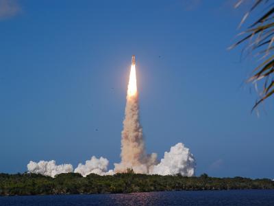 STS-124�����ֺź���ɻ���������