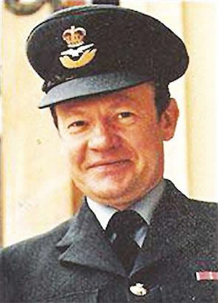 现年64岁的阿兰·特纳中校曾在英国皇家空军雷达系统服役了29年