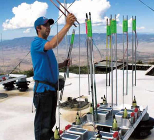 ��������ī������3000���׵ĸ�ɽ�ϣ��ܿ�•��³��������׼�������������ױ�����