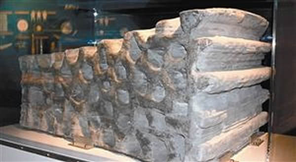 未来用于建造月球基地的“月球砖”的实体模型。