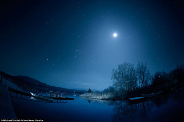 英国威尔士布雷肯比肯斯国家公园被列为“国际黑暗天空保护区”