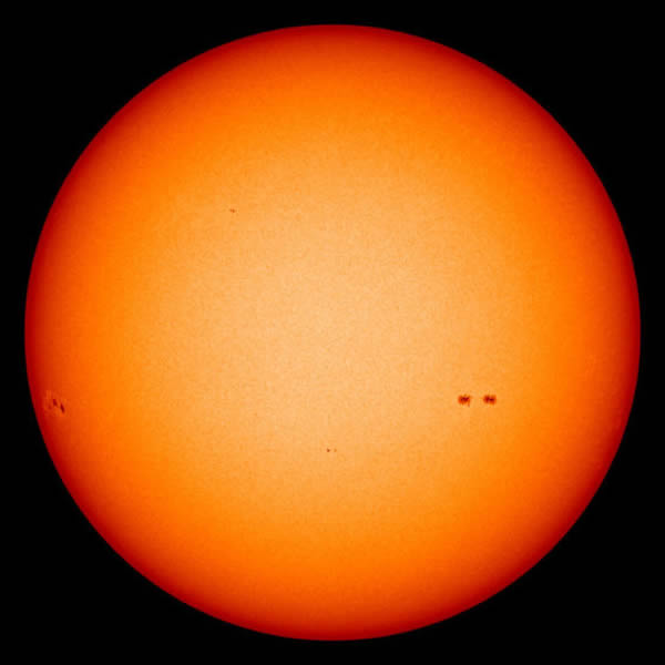 ��һ�죬̫�������Եúܸɾ���HMIֻ�۲쵽������С����