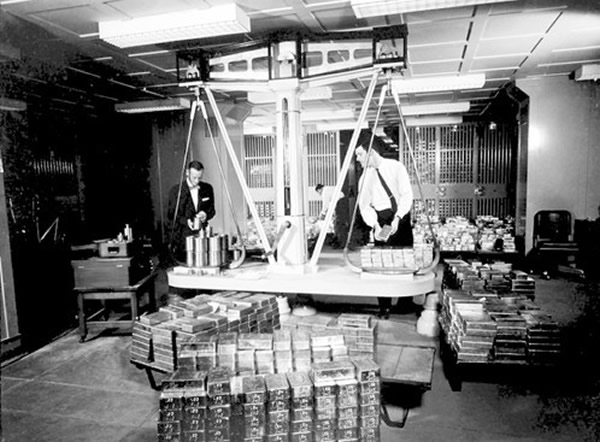 1968�꣬ŦԼ��������е�ְԱ����������¹��Ľ�����