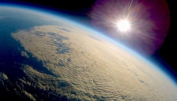 天文爱好者拍下的太空美景