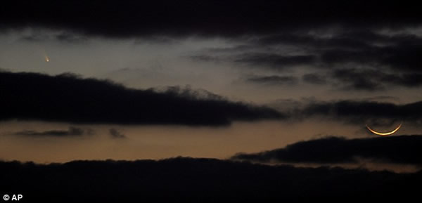 北美夜空中的“泛星”彗星