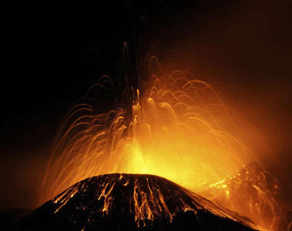 ����������ɻ�ɽ�緢