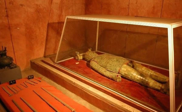 ���Ǻ�Ĺ��������