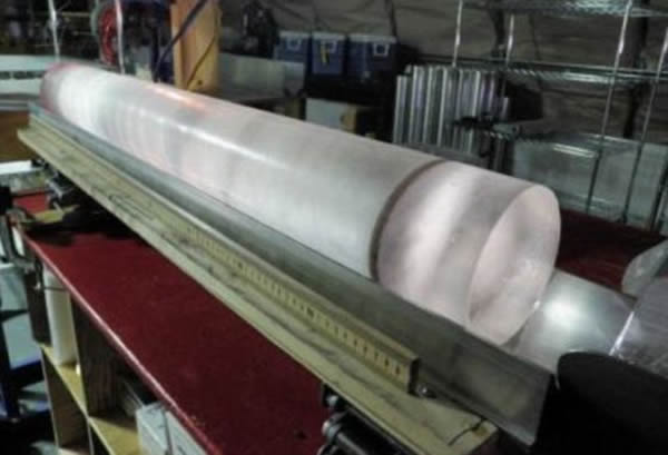 �����ϼ��ޱ�ԭ��ȡ��һ�α�о����1�ף���ɫ�����Ĳ㺬�л�ɽ�ҡ��о���Ա���ϼ���½������ղķ˹-��˹����ȡ��һ�γ�364�׵ı�о���������ع�ȥ���¶ȱ仯