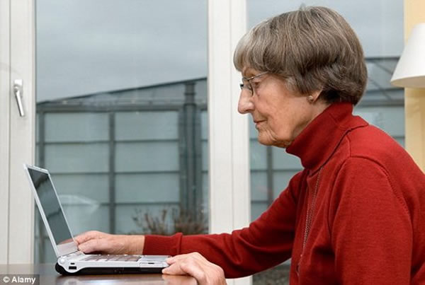 科学家发现老年人玩“Road Tour”脑力游戏10个小时,就会使大脑年轻3岁