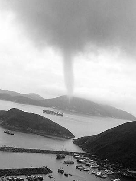 ����强�Ͽ��������ˮ�������籩β��ʮ�ֽӽ����档