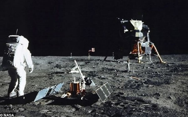 1969年7月20日,阿波罗11号成功登陆月球表面,着陆地点为“静海基地”