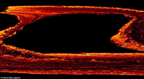 摄影师近距离拍摄夏威夷卡拉帕纳火山爆发