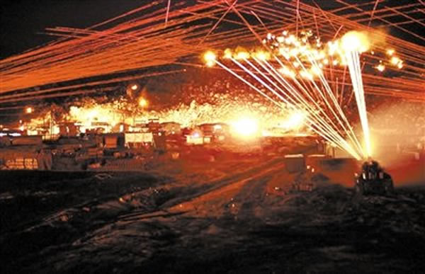 ����ػ�ǹҲ����Сɽ����һƬ�𺣡������ڶ��죬������δ�ҵ��ѻ��ֵ�ʬ�塣