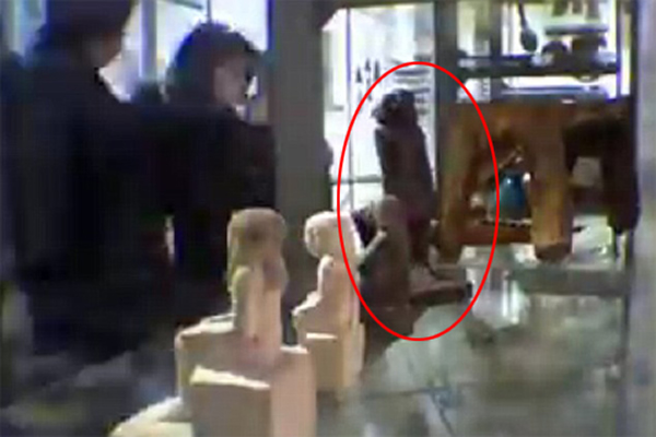 �Ű����������Զ���ת��180�ȣ�����ι���