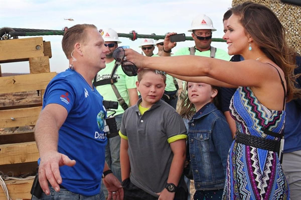 �����߿ո�˿���ݼ����•���״�ɹ���ս����������Ͽ��