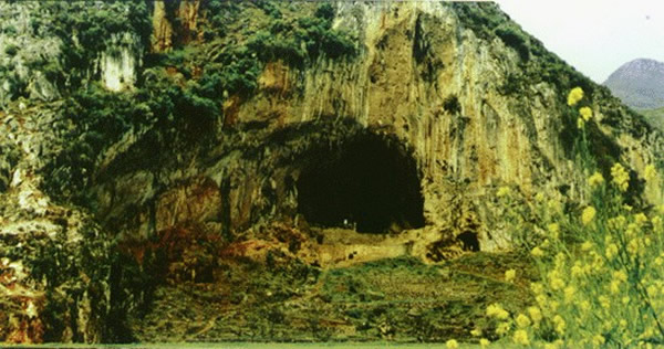 水城硝灰洞古人类文化遗址