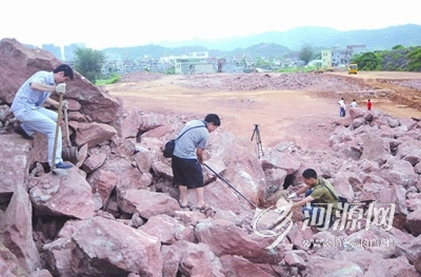 河源新发现恐龙骨骼化石