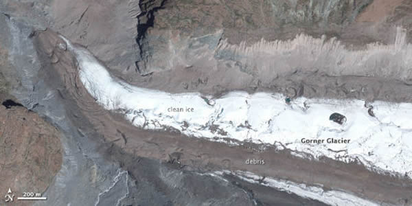 第三幅照片是戈尔内冰川( Gorner Glacier)。它是采尔马特镇附近的另一个山谷冰川。