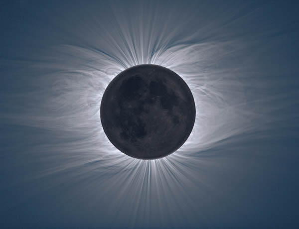 日食揭示太阳日冕100万度高温之谜