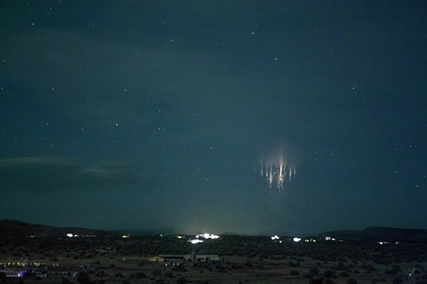 Ashcraft在堪萨斯州西部天空拍摄到一个巨大的精灵