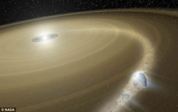 ���ױ��ǵ�һ֧����ѧ��С�鷢�ֻ�����ľ��֮���С���Ǵ��ڵ������ڳ�������ǧǰ����������������ָֻ���������һ�����볤�ڴ��ڵ�һ�ֹ۵���ì�ܣ�������ΪС���Ǵ�һ��