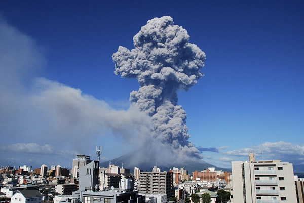 日本樱岛火山今年第500次喷发