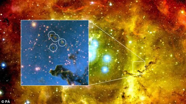 蔷薇星云是距离地球4600光年的巨大尘埃气体云