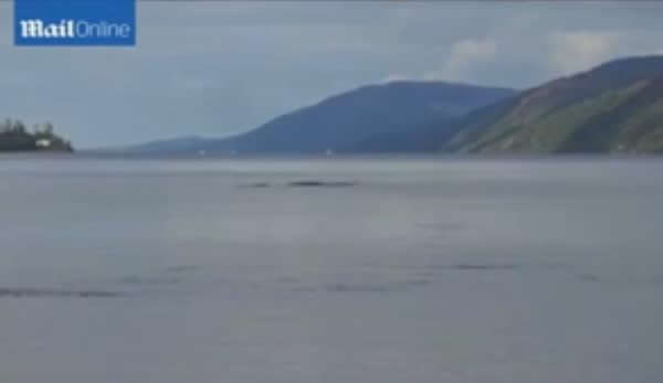 Ӣ����Ӱʦ����˹���ĵ��޴�ˮ�ۣ�������ˮ������