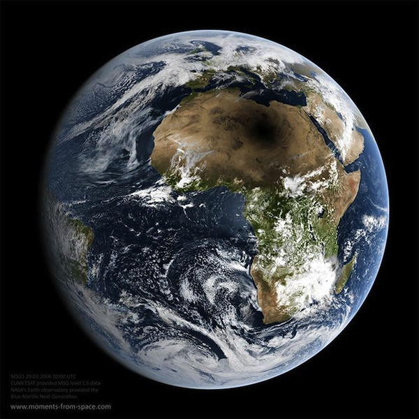 月球在地球表面投射的巨大恐怖阴影