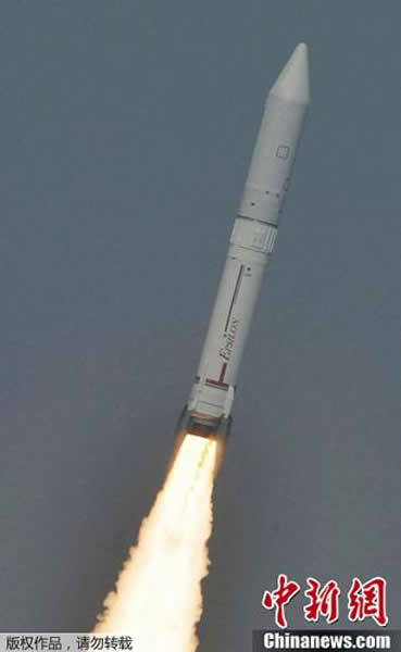 当地时间9月14日14时,日本新型火箭“艾普斯龙”从位于日本鹿儿岛县的内之浦宇宙空间观察所发射升空。据介绍,“艾普斯龙”原定于今年8月27日发射,但发射前检测到