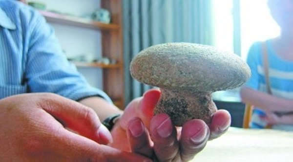 湖北监利县狮子山新石器时代遗址惊现史前人类刻画陶器图案的陶制“印拍”