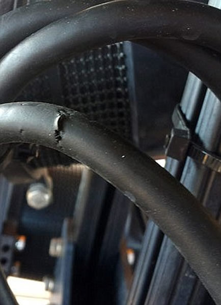 深海“大王具足虫”攻击人类观测站