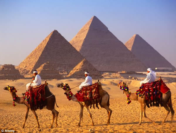 男童祖父1950年代曾经前往北非运送一些神秘宝藏回德国