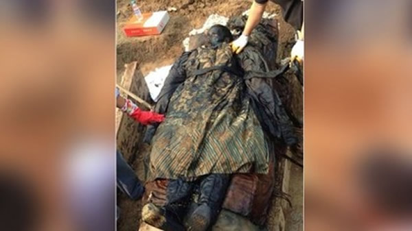 河南周口发现清朝干尸