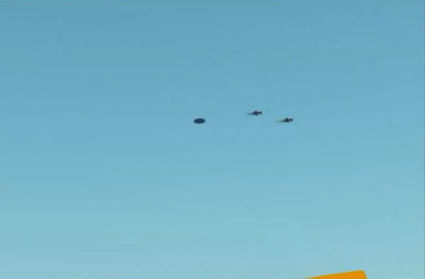 英国战机追逐UFO