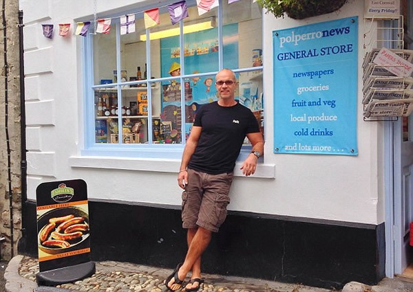 外星人降落?英国男子拍神秘蓝色光束