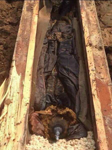 河南项城工地挖出的清朝干尸