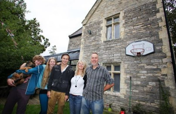 Ӣһ˼סڹݣǰĹ԰ ͣʬ