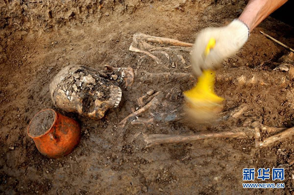 10��26�գ�������Ա�ڷ����ֳ�����