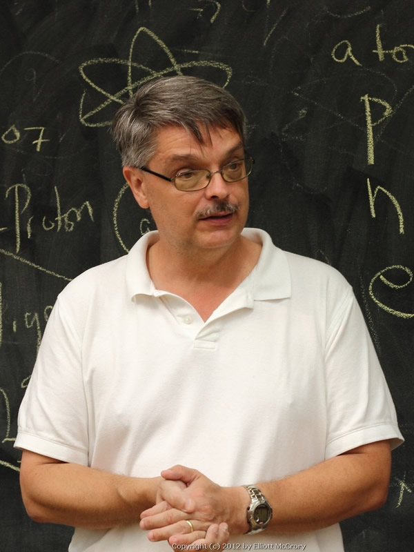 �������˵����棺����ͷ�����Լ������е�����������һ������ߣ��������׹���ʵ���ҵ���������ѧ���ơ��ֿ�