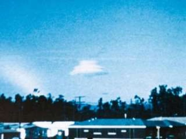 6�������վ�ǰ���۾���ָ�ƣ�����UFO��������������ĺ�����أ����һ����ܶ��������صĺ˵�������ϵͳ���й����ع�������������Щ�˵���ȫ������ʱʧ�项��