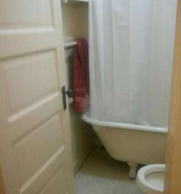 韩国浴室惊现鬼影