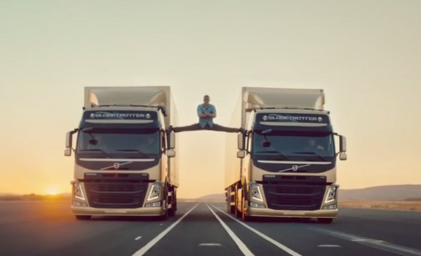 53岁猛男卡车上悬空劈腿