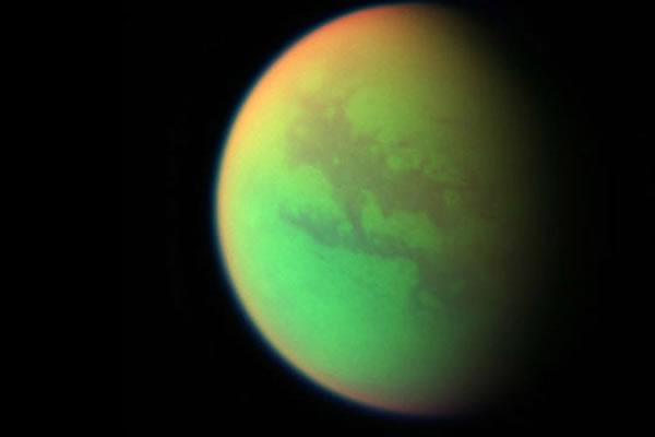 土卫六泰坦表面充满了有机化合物