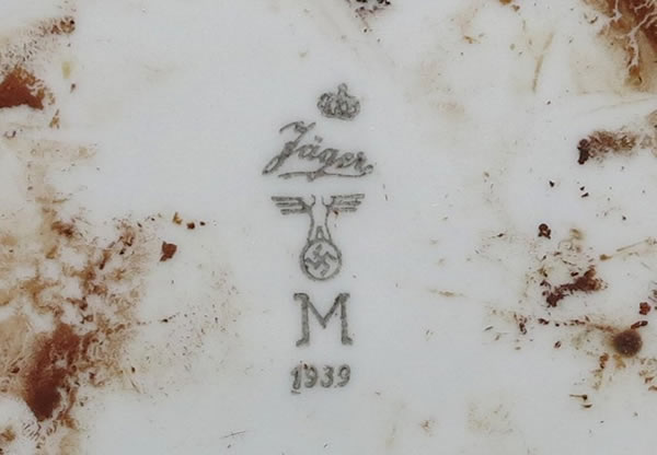 带有纳粹标志的餐具