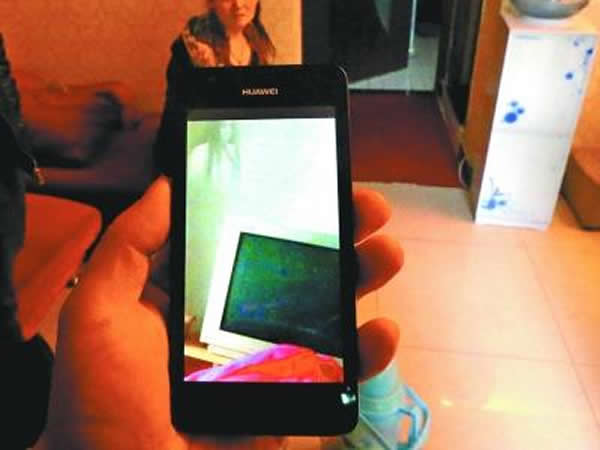 租客称房内拍到“女鬼”要求退房