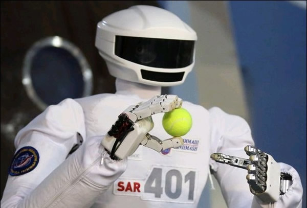 俄机器人宇航员SAR-401