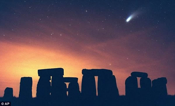 ISON彗星可能会比1997年的海尔-博普彗星(上图)更加明亮