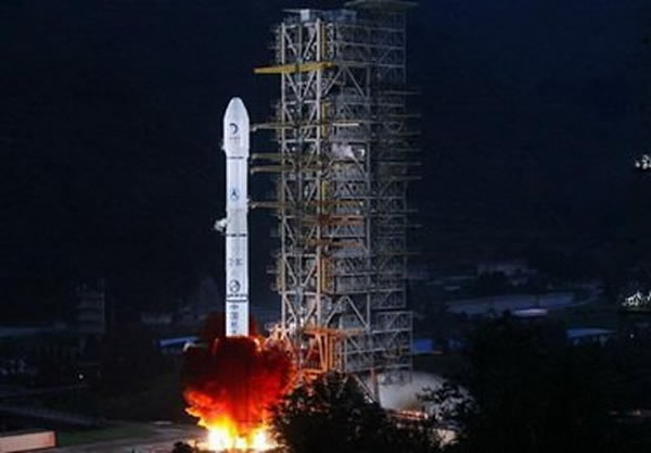 嫦娥一号于2007年10月24日发射,成功实现了中国首次月球环绕飞行,其成果获得欧美同行高度评价。