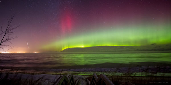12月8日,拍摄于美国的流星